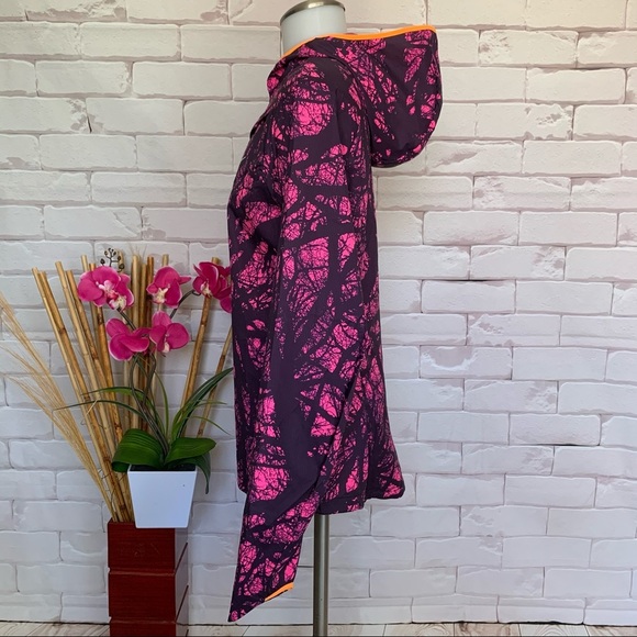 Nike‎ Enchanted Impossibly Light Running Jacket - Picture 5 of 9